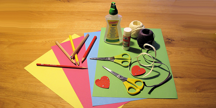 Practical application of UV resin in DIY jewelry toys